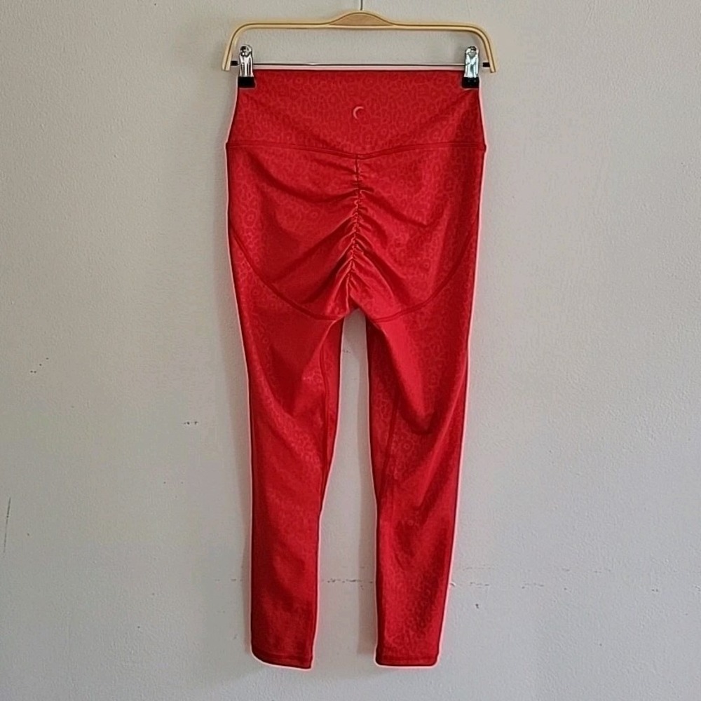 Zyia Active Scrunch Leggings 8-10 Red Leopard Print Active Athleisure‎ Gym Yoga